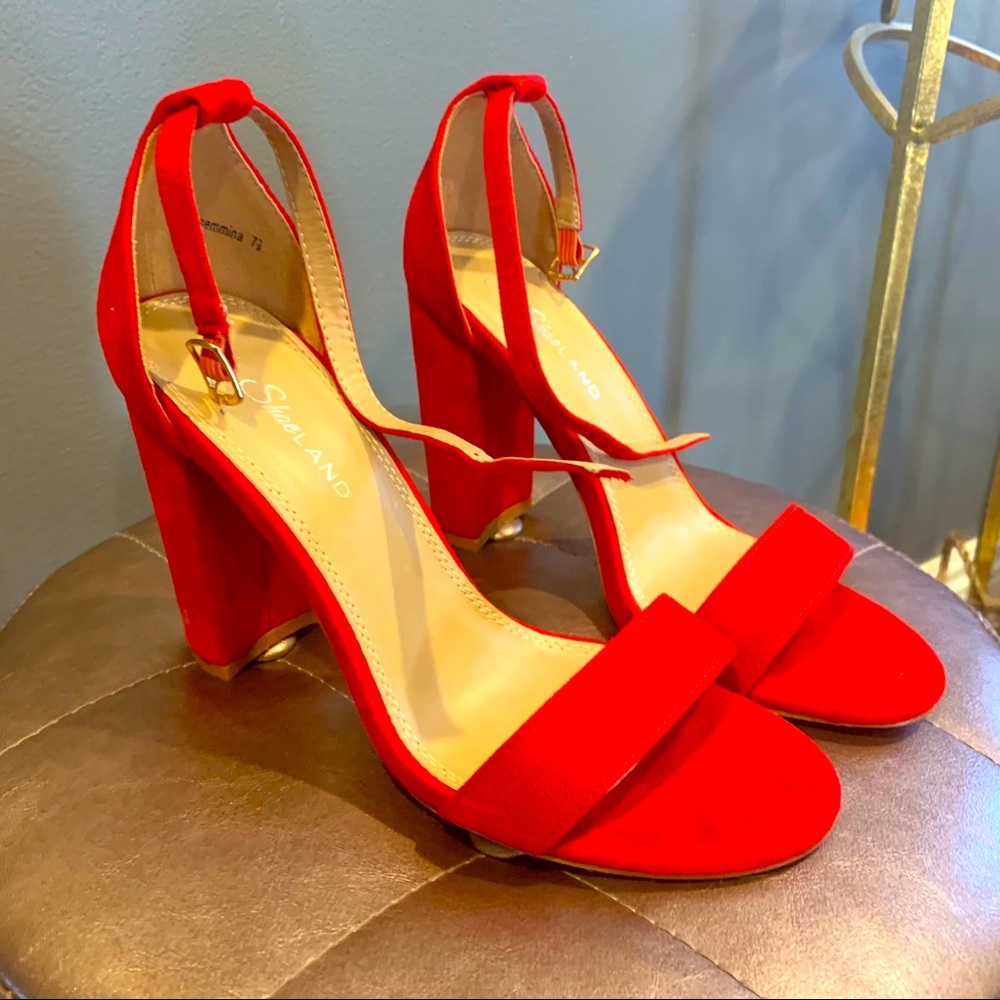 RED HEELS